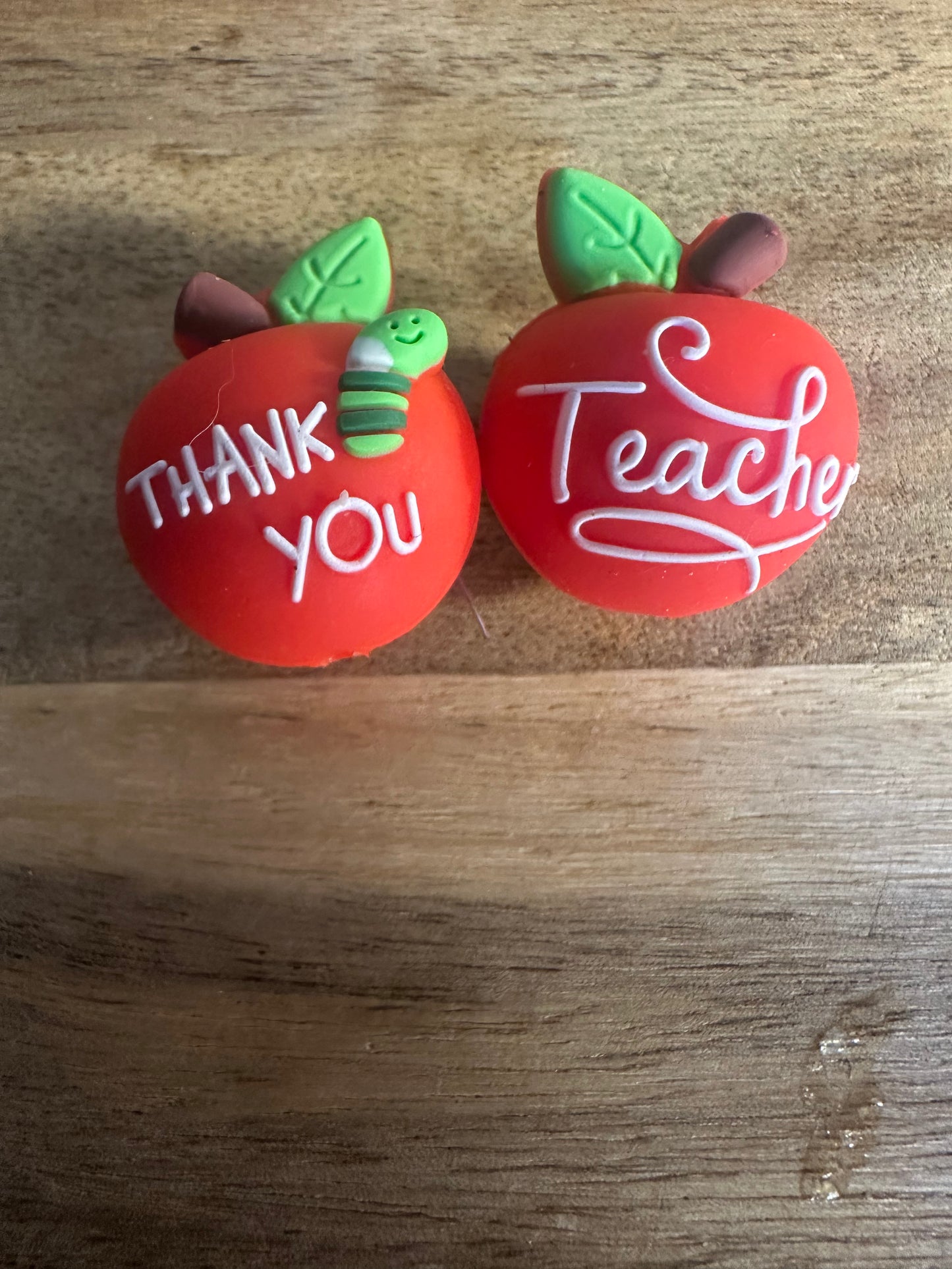 Teacher apple silicone focal bead, 3d