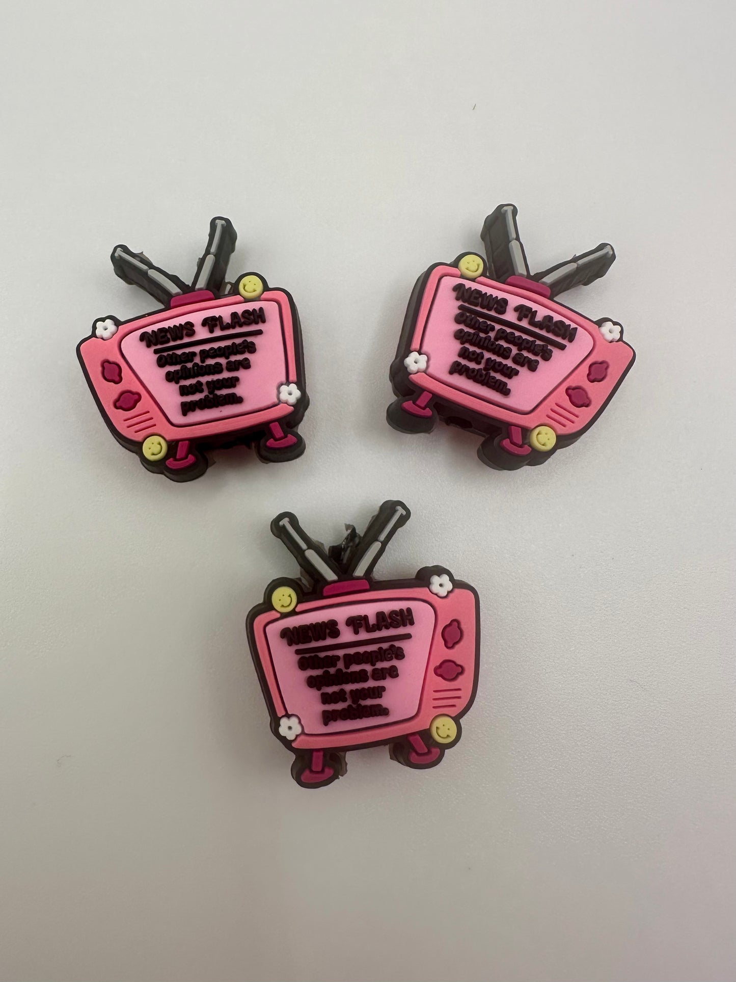 positive, encouraging focal bead. "News Flash-Other people's opinions are not your problem"