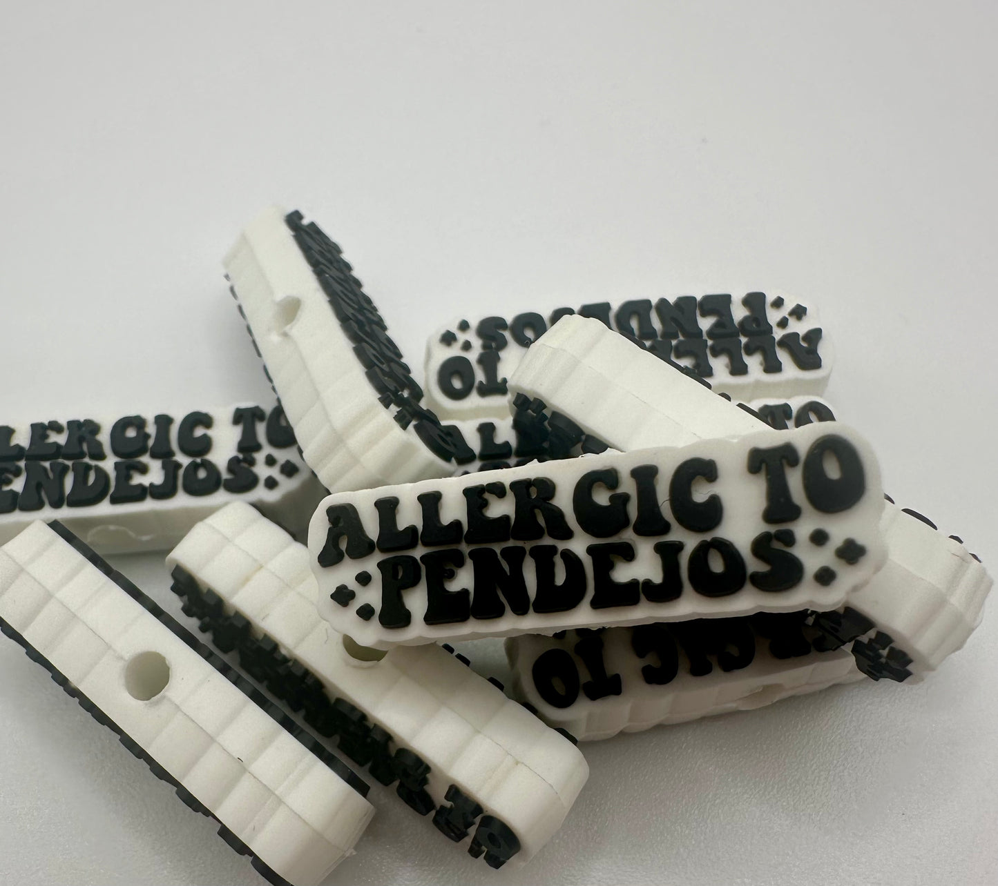 Allergic to pendejos focal bead