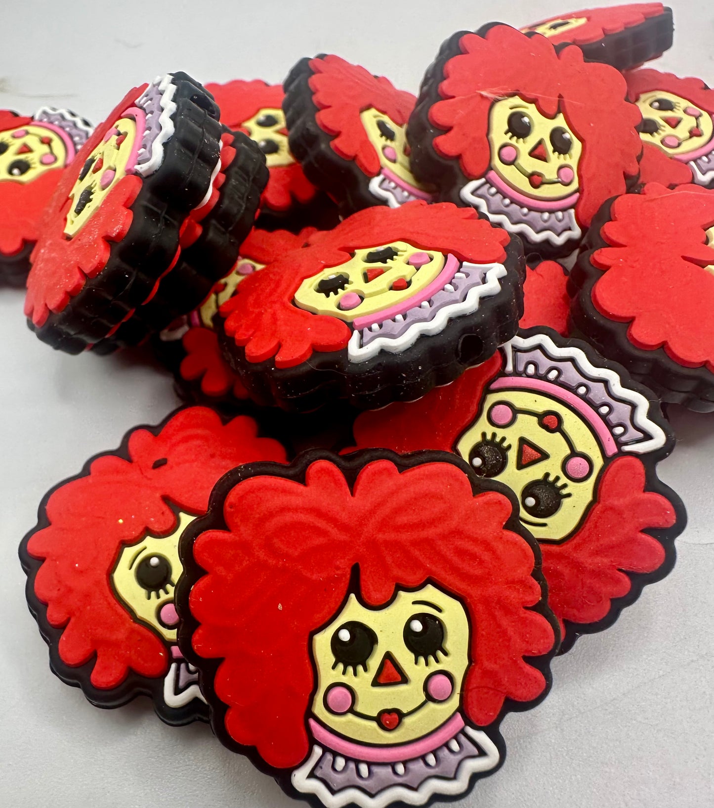 ragedy ann focal bead