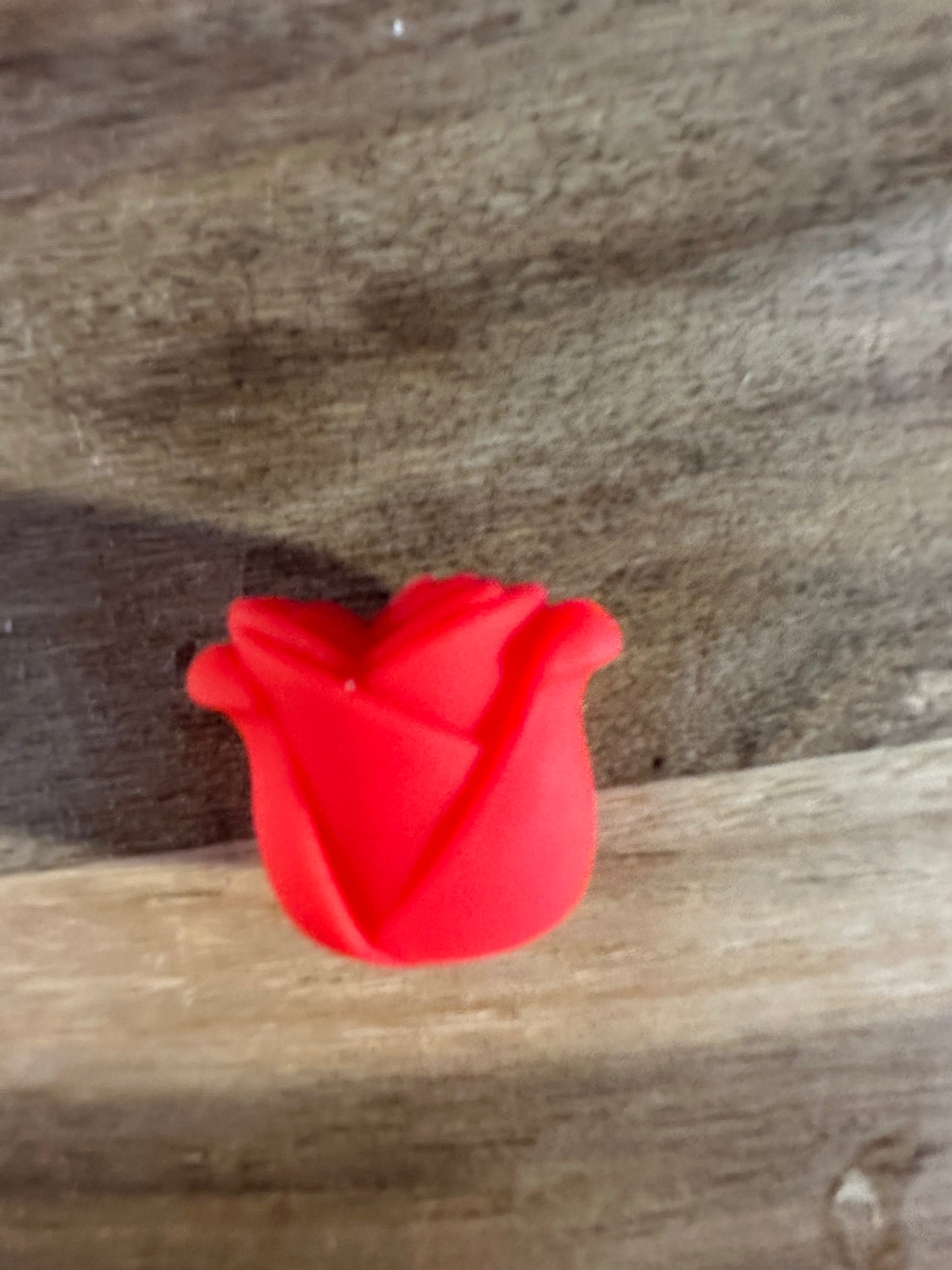 Tulip focal bead